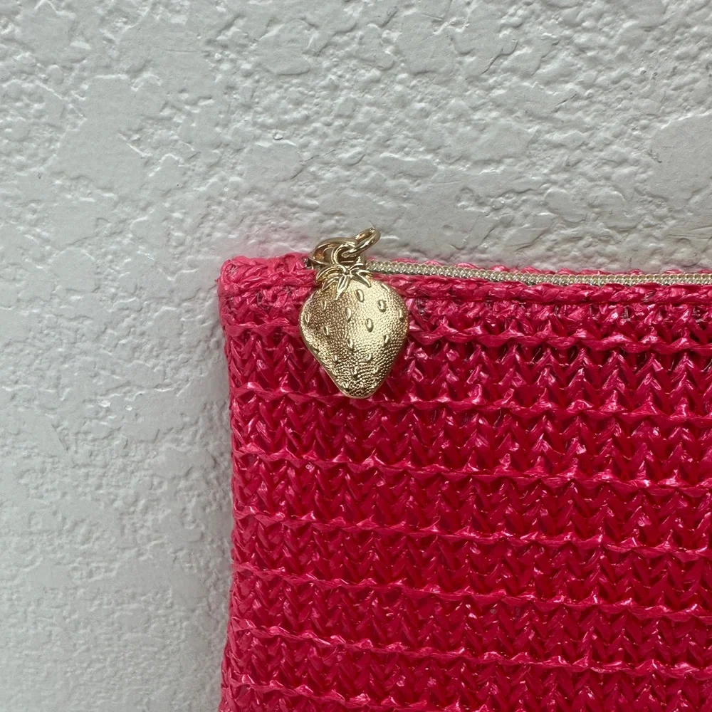 $5 🌙 Ipsy Pink Woven Makeup‎ Bag with Strawberry Charm